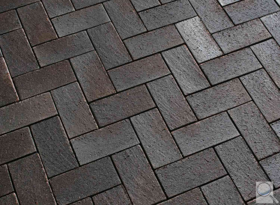 Venkovní dlažba P 609 umbra ferrum. P 609 umbra ferrum, cihlová dlažba
