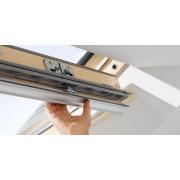 Střešní okno GLL/GLU s horním ovládáním - řada Standard Plus. Horní ovládání s madlem&nbsp;