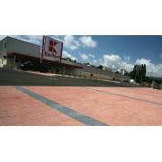 Zámková dlažba QUADRO ROVNÉ HRANY. Povrch hladký - barva červená&nbsp;(2)