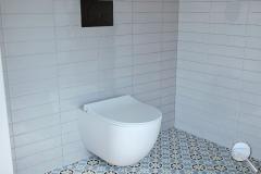 Koupelna Ribesalbes Ocean - koupelna-ocean-minimalismus-skandin-vsk-patchwork-s-vanou-s-walk-in-005