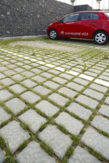 Zatravňovací dlažba Kroso