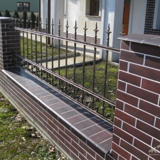 Klinker ukázky realizací - Lícové pásky  RFP. karmínový  - 