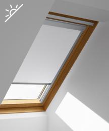 Zatemňující roleta VELUX Klasik pro starší střešní okna