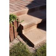 Betonový schodišťový obklad Canto. standard karamelová&nbsp;