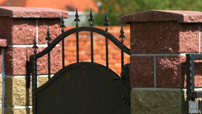 CSBLOK CSB. Povrch štípaný - barva červená