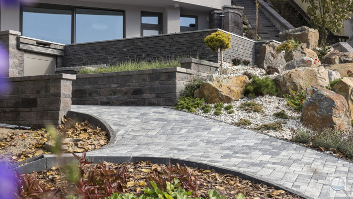 Venkovní betonová dlažba CSB HISTORI. povrch HLADKÝ - barva COLORMIX NOARBLANC