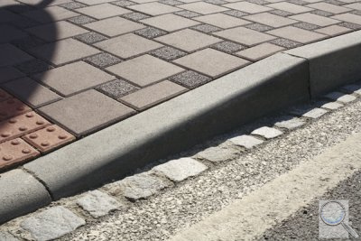 Obrubníky Mono I, II, přechodové, nájezdový. 