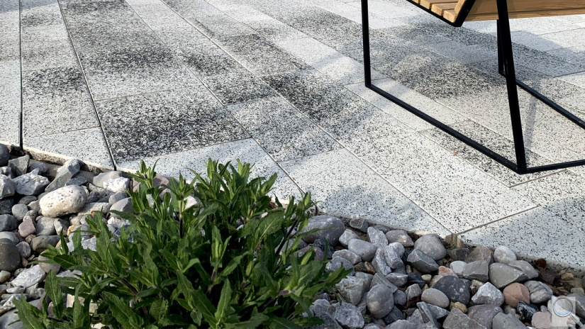 Venkovní betonová dlažba CSB - GRAN TECH. Povrch MINERAL