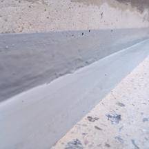 GUMOTĚS - obr. 3 - pružné utěsnění spáry, přechodu mezi zdí a podlahou