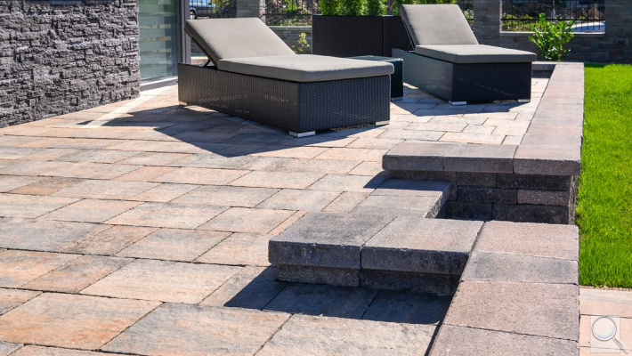 Venkovní betonová dlažba CSB CORTILA. povrch RELIÉF ANTICO - barva NATURCOLOR CORAL