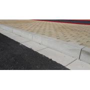 SILNIČNÍ KRAJNÍK CSB. povrch hladký - barva šedá 2&nbsp;