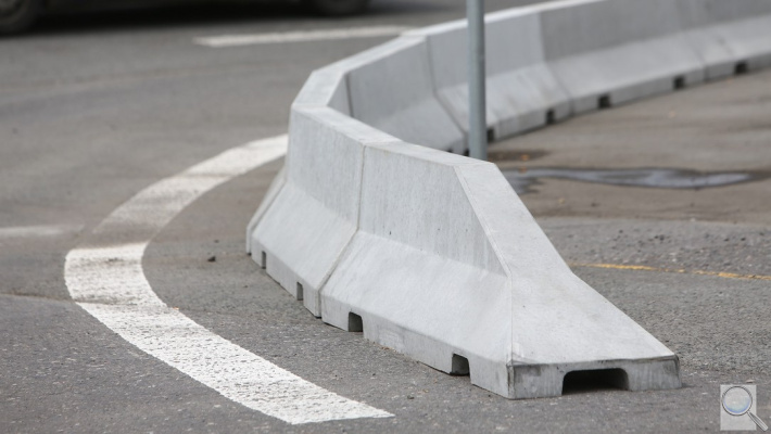 SVODIDLO 50 - MALÁ STĚNA VODÍCÍ CSB. povrch vibrolitý standard - barva šedá