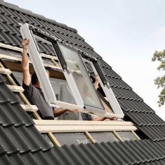 GGLS 3v1 - montaz-stresniho-okna-velux-studio1200x800  - 