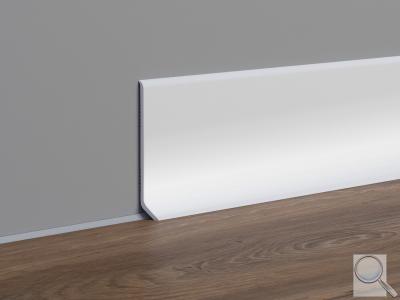 Sokl PVC bílý