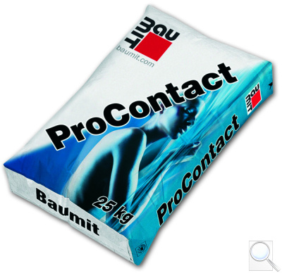Vyrovnávací stěrka na omítky ProContact Baumit. 