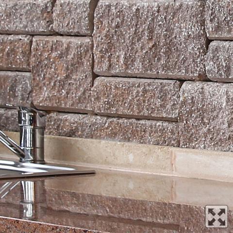 CS BETON - Venkovní osvětlení - OBRÁZEK č. 5 - Designová zásuvka ladí s imitací kamene