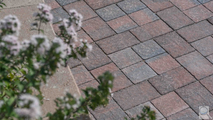 Venkovní betonová dlažba CSB - ALTO EVO. Povrch RELIÉF ANTIKO - barva COLORMIX RUSTIKAL