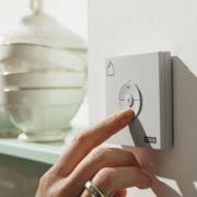 GGL 3362 - Velux střešní okno s horním ovládáním madlem (Dálkové ovládání)