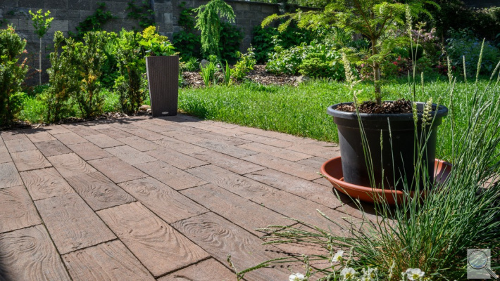 Venkovní betonová dlažba CSB - LIGNEO. Povrch RELIÉF