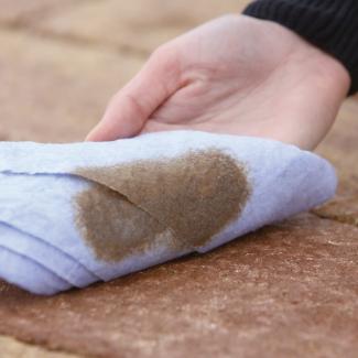 Ochrana dlažby povrchovou úpravou CLEAN PROTECT PLUS - cpp suchy hadr  - Snadné setření dlažby suchým hadrem