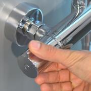 Sprchový systém Hansgrohe Crometta E na stěnu s termostatickou baterií chrom 27281000. obr. 4 