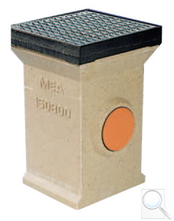 S ocelovým mřížkovým roštem 20/30 mm B125 kN a litinovým rámem 300 x 300 x 452 mm